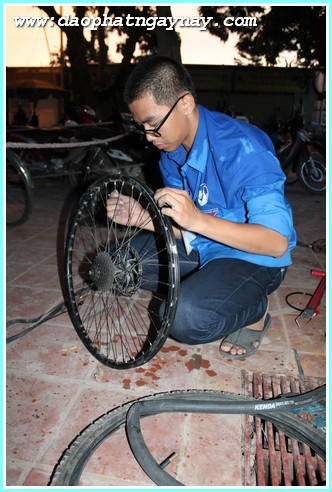 Hà Nội:   Lễ cầu nguyện tiếp sức mùa thi