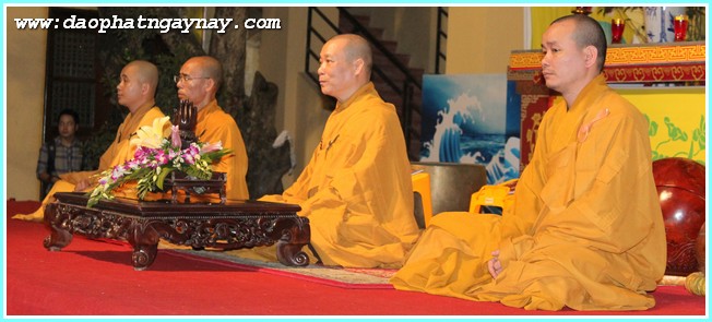 Hà Nội:   Lễ cầu nguyện tiếp sức mùa thi