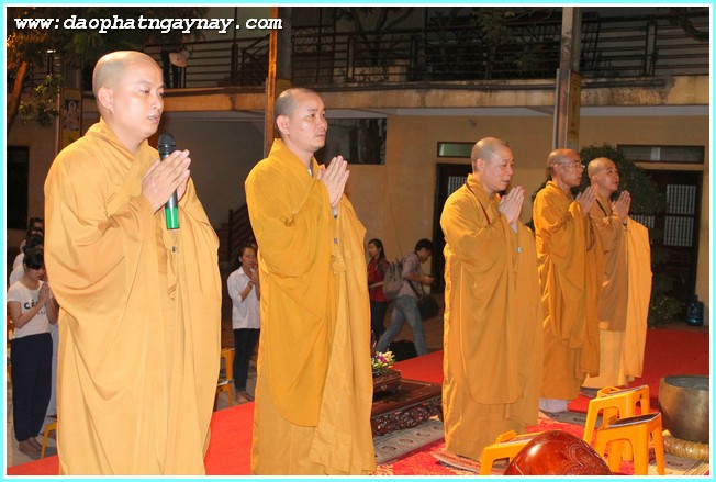 Hà Nội:   Lễ cầu nguyện tiếp sức mùa thi