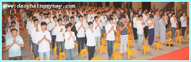 Hà Nội:   Lễ cầu nguyện tiếp sức mùa thi
