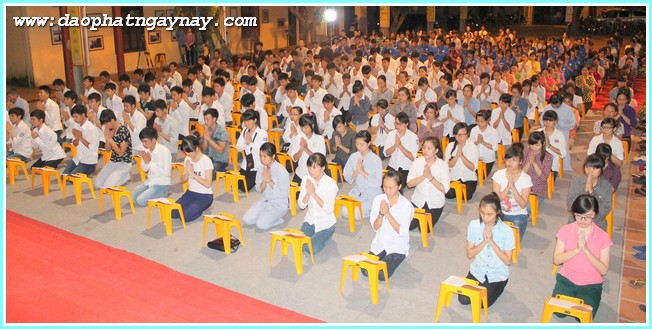 Hà Nội:   Lễ cầu nguyện tiếp sức mùa thi