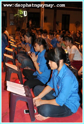 Hà Nội:   Lễ cầu nguyện tiếp sức mùa thi