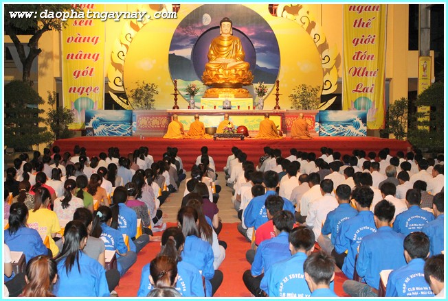 Hà Nội:   Lễ cầu nguyện tiếp sức mùa thi