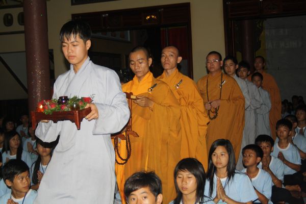 Đăk Lăk: Đốt nến tri ân – thay lời muốn nói