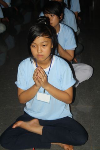 Đăk Lăk: Đốt nến tri ân – thay lời muốn nói