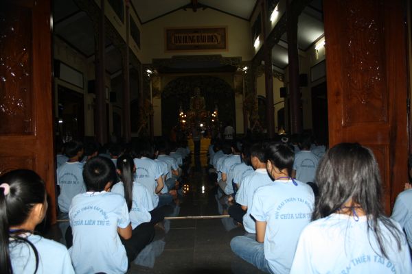 Đăk Lăk: Đốt nến tri ân – thay lời muốn nói