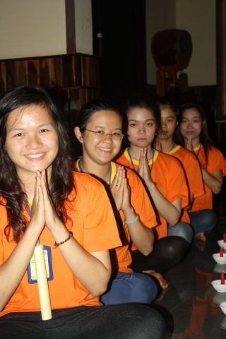 Đăk Lăk: Đốt nến tri ân – thay lời muốn nói