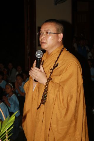 Đăk Lăk: Đốt nến tri ân – thay lời muốn nói