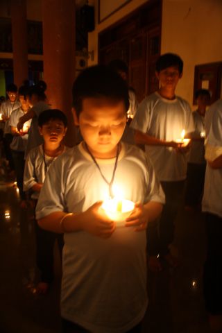 Đăk Lăk: Đốt nến tri ân – thay lời muốn nói