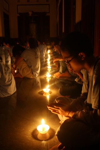 Đăk Lăk: Đốt nến tri ân – thay lời muốn nói