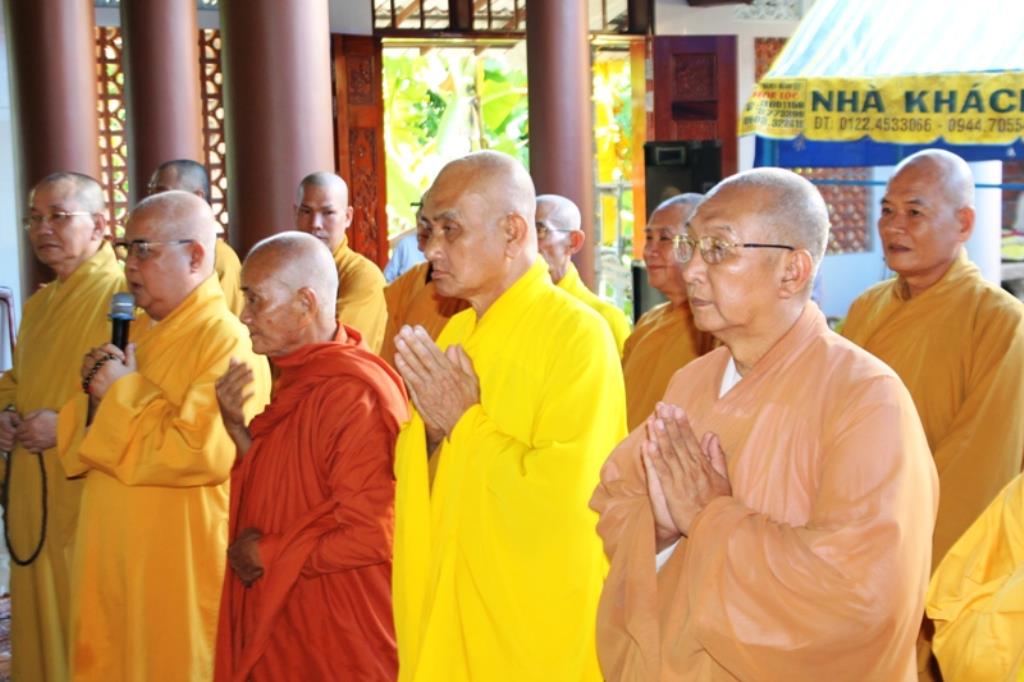 Đồng Tháp: BTS. Phật Giáo Viếng HT. Thích Viên Minh