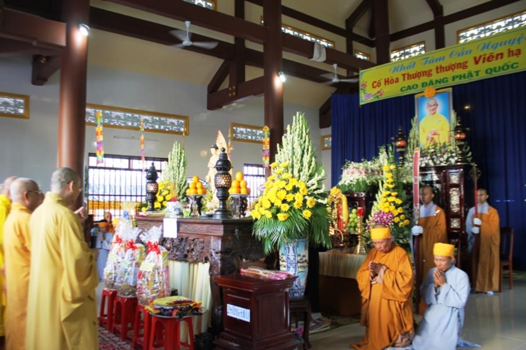 Đồng Tháp: BTS. Phật Giáo Viếng HT. Thích Viên Minh