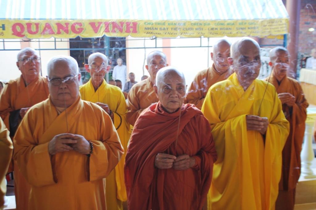 Đồng Tháp: BTS. Phật Giáo Viếng HT. Thích Viên Minh