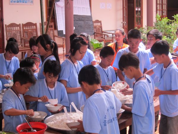 Đắk Lắk: Hào hứng, sôi nổi, bất ngờ, thú vị - khóa tu Thiện Tài Đồng Tử ngày thứ 2