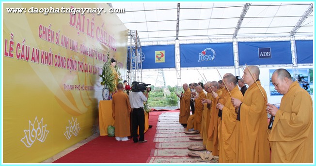 TP.Hồ Chí Minh:  Lễ cầu siêu - cầu an  khởi công động thổ xây dựng đường cao tốc Bến Lức - Long Thành