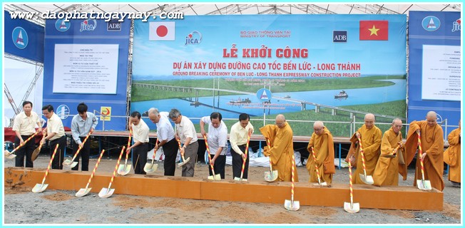 TP.Hồ Chí Minh:  Lễ cầu siêu - cầu an  khởi công động thổ xây dựng đường cao tốc Bến Lức - Long Thành