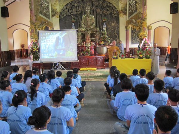Khóa tu Thiện Tài Đồng Tử và pháp thoại gây xúc động lòng người