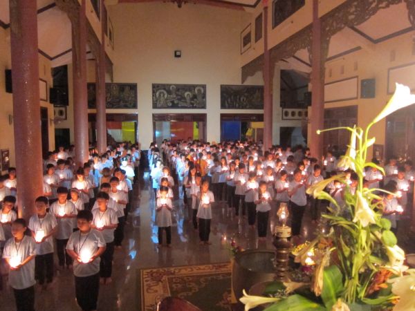 Đăk Lăk: Đốt nến tri ân – thay lời muốn nói