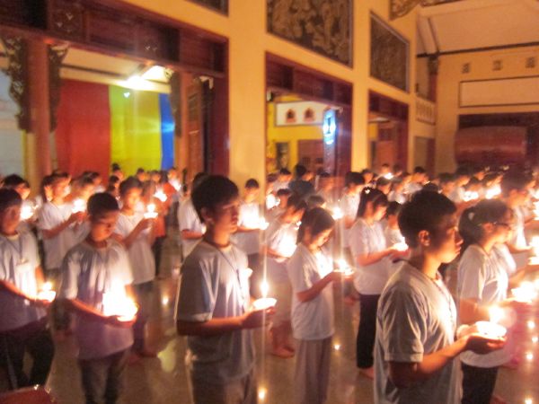 Đăk Lăk: Đốt nến tri ân – thay lời muốn nói