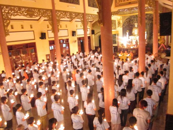 Đăk Lăk: Đốt nến tri ân – thay lời muốn nói