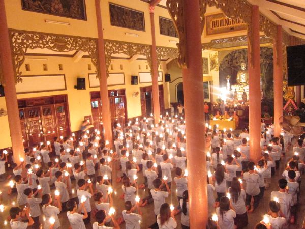 Đăk Lăk: Đốt nến tri ân – thay lời muốn nói