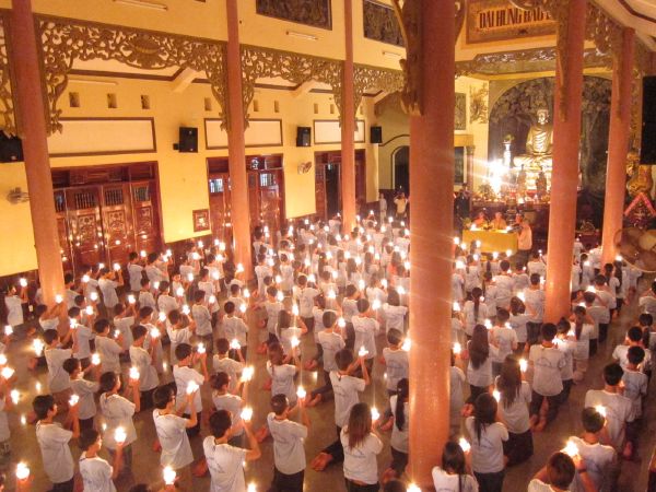 Đăk Lăk: Đốt nến tri ân – thay lời muốn nói