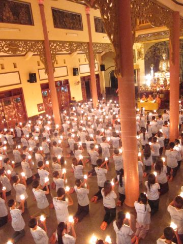 Đăk Lăk: Đốt nến tri ân – thay lời muốn nói