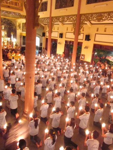 Đăk Lăk: Đốt nến tri ân – thay lời muốn nói