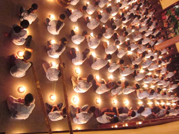 Đăk Lăk: Đốt nến tri ân – thay lời muốn nói