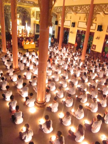 Đăk Lăk: Đốt nến tri ân – thay lời muốn nói