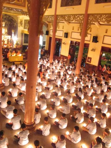 Đăk Lăk: Đốt nến tri ân – thay lời muốn nói