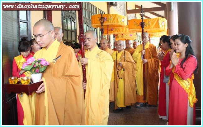 Bình Dương:   Lễ Tự Tứ - Giải Chế