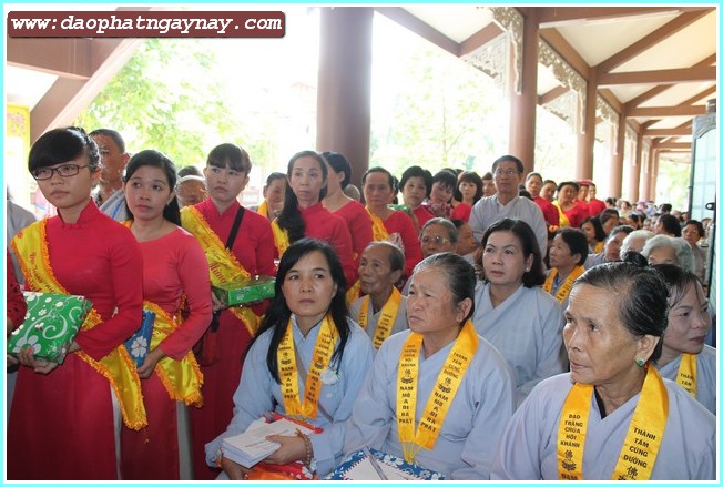 Bình Dương:   Lễ Tự Tứ - Giải Chế