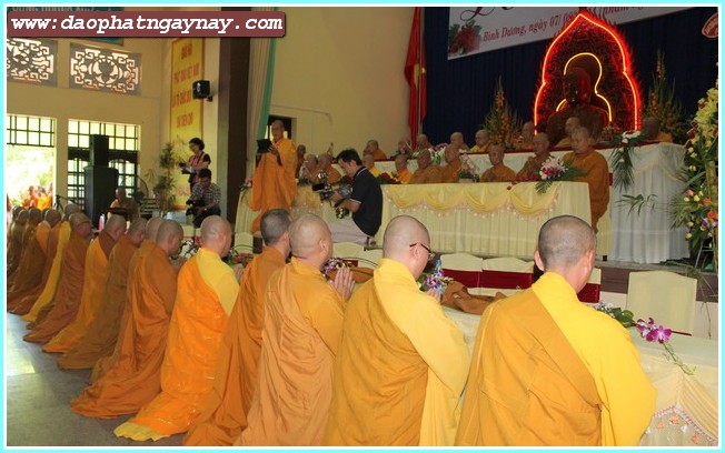 Bình Dương:   Lễ Tự Tứ - Giải Chế
