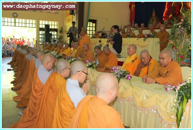 Bình Dương:   Lễ Tự Tứ - Giải Chế