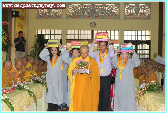 Bình Dương:   Lễ Tự Tứ - Giải Chế