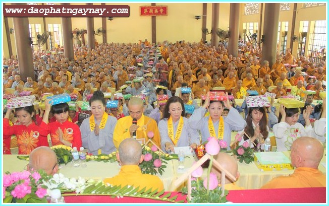 Bình Dương:   Lễ Tự Tứ - Giải Chế
