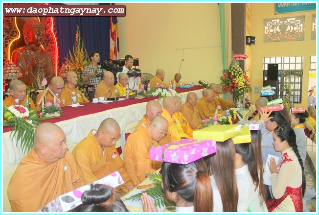 Bình Dương:   Lễ Tự Tứ - Giải Chế