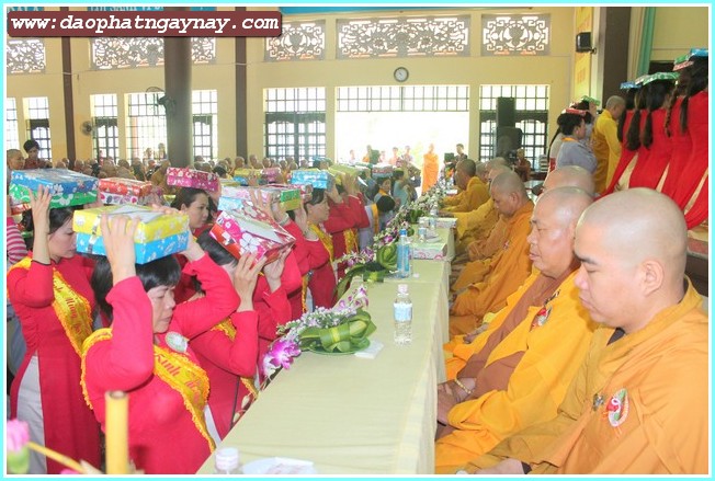 Bình Dương:   Lễ Tự Tứ - Giải Chế