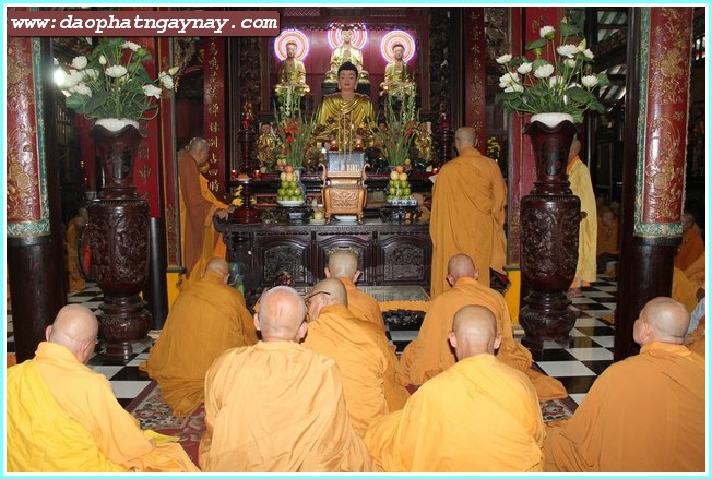 Bình Dương:   Lễ Tự Tứ - Giải Chế