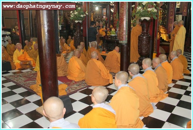 Bình Dương:   Lễ Tự Tứ - Giải Chế