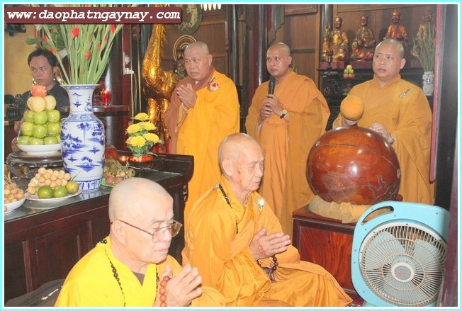 Bình Dương:   Lễ Tự Tứ - Giải Chế
