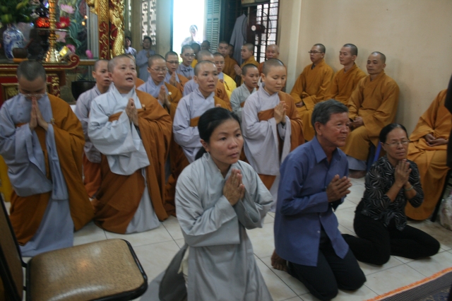 TP. HCM: Lễ nhập quan thân mẫu TT. TS Thích Nhật Từ