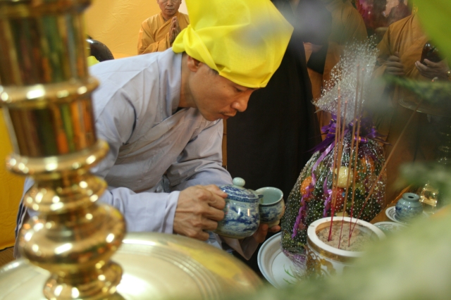 TP. HCM: Lễ nhập quan thân mẫu TT. TS Thích Nhật Từ