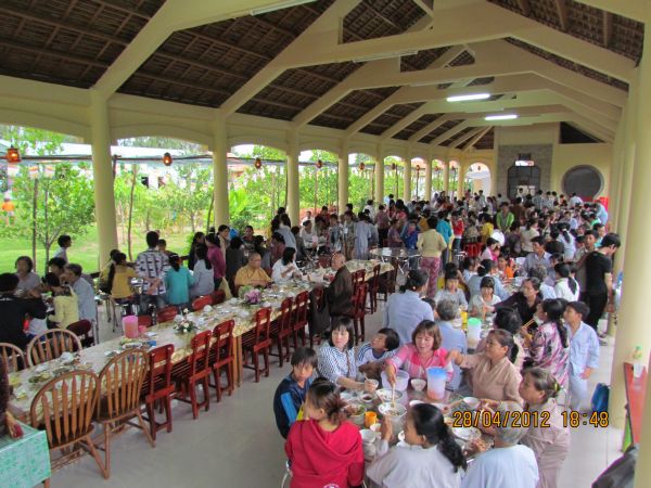 Đồng Tháp: Chùa Quê Hương hân hoan chuẩn bị đón mừng ngày Phật đản sanh