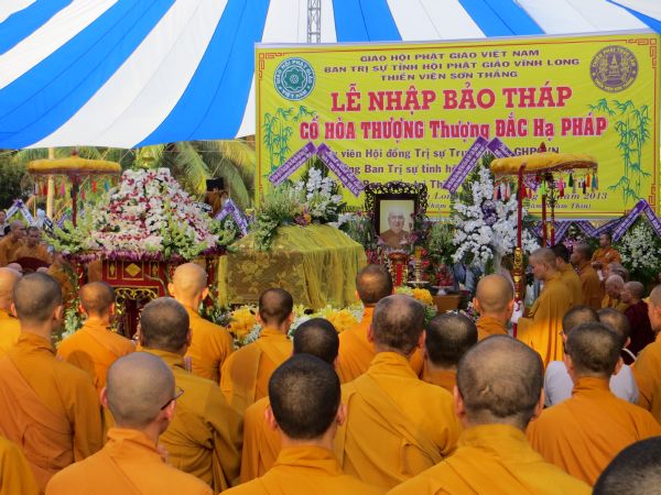 Vĩnh Long: Xúc động chùm ảnh lễ tiễn đưa HT. Thích Đắc Pháp về cõi Phật