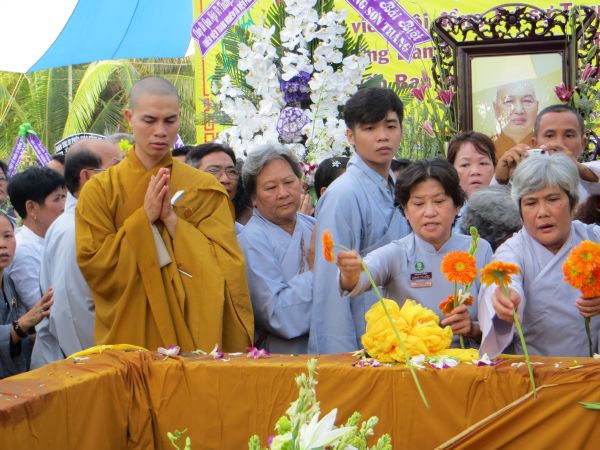 Vĩnh Long: Xúc động chùm ảnh lễ tiễn đưa HT. Thích Đắc Pháp về cõi Phật