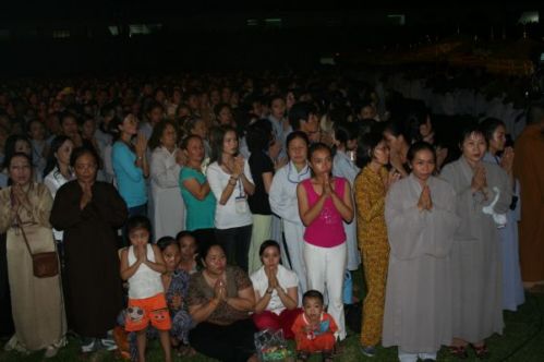 Phút thiêng liêng - Khai mạc Hội thảo Hoằng pháp 2010