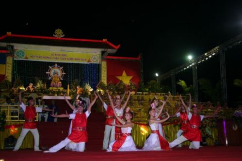 Phút thiêng liêng - Khai mạc Hội thảo Hoằng pháp 2010