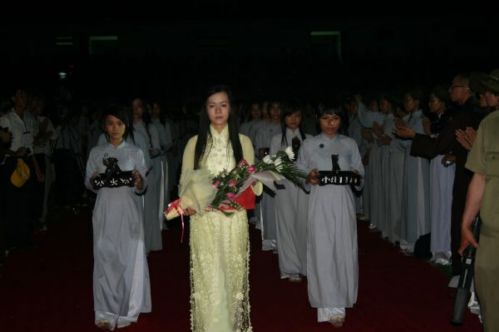 Phút thiêng liêng - Khai mạc Hội thảo Hoằng pháp 2010